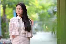 Tuy nhiên, cả hai đều từ chối chia sẻ về chuyện tình cảm khi được dù đã thể hiện tốt trong suốt đêm thi, thế nhưng doãn hải my vẫn ngậm ngùi dừng chân ở top 10 chung cuộc. Doan Háº£i My Cai Ten Ä'oan VÄƒn Háº­u La Ä'á»™ng Lá»±c Ä'á»ƒ Toi Phat Triá»ƒn Báº£n Than