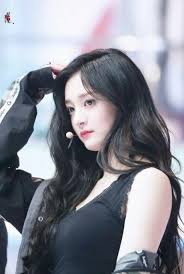 Pin By Vania Ramadhani On Kyulkung Kpop Girls Girl Body Girl