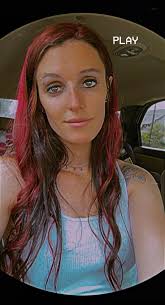 Mom blogger introducing herself