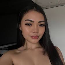 Vivian Nguyen (@vvivianguyenn)