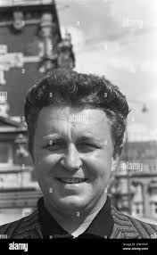 Robert nagy hi-res stock photography and images