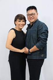 Phi hải sinh năm 1971, là ca sĩ phòng trà ở tp hcm. Ca SÄ© Phi Háº£i Ä'á»™t Ngá»™t Qua Ä'á»i Xot Xa Cáº£nh Ba Xa Khong Ä'Æ°á»£c Gáº·p Láº§n Cuá»'i