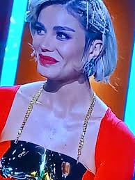 Quién no ha anotado que la Rosita hoy no anda de muy burlona que digamos  inflada en la casa como todas estas semanas pasada hoy como que tiene moco  bajito qué bueno