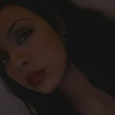 Elsa Jaquez's Instagram, Twitter & Facebook