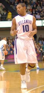 College Basketball Notebook | Shot-Clock Rule Approved; Women To Play  Quarters
