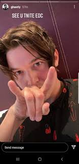 Heyy ya'll it's my first EDC ✨ Anyone open to sharing a moon glow shift  pod? 👀 two of my friends can't go anymore and my homegirl and I are  looking for