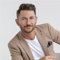 Hugh Hamill's Instagram, Twitter & Facebook