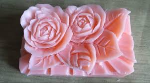Di video ini saya membuat ukiran sabun berbentuk bunga atau soap #carving flower menggunakan pisau ukir dan sabun batang cara membuat bunga dari sabun. 21 Cara Membuat Kerajinan Tangan Dari Sabun Terlengkap