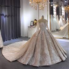 Gli abiti da sposa su internet sono di diverso tipo la gente ne ha davvero abbastanza dei prodotti economici cinesi , ci spiega,. Abiti Da Sposa Made In China All Ingrosso Acquista Online I Migliori Lotti Di Abiti Da Sposa Made In China Dai Grossisti Cinesi Di Abiti Da Sposa Made In China Alibaba Com