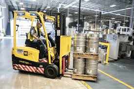 Many industries, companies, and insurance providers require that forklift operators, as well as other construction or general industry workers, be osha certified. 10 Free Forklift Training Courses Edapp Com Edapp The Mobile Lms