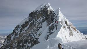 Why This Year Has Been So Dangerous For Mount Everest S Climbers Cnn