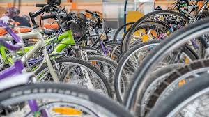 Altkleider Problem In Hamburg Stilbruch Platzt Aus Allen Nahten Mopo De