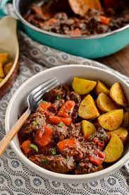 This Delicious Bowl Of Balsamic Braised Beef Is Pure Comfort Food Tender Chunks Of Beef In A Tangy Delicious Healthy Recipes Braised Beef Instant Pot Recipes