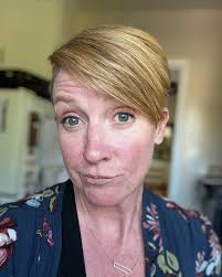 Cost of getting white hair color?