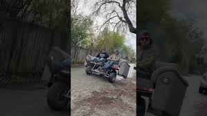 Willits Weird Wheeled Wonder…a Commuting Couch