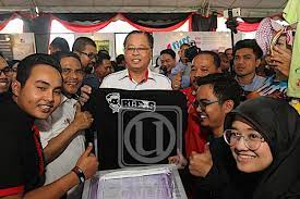 Pameran mini ekspo usahawan sempena perasmian plaza kangar tarikh : Mara Sasar 10 000 Usahawan Sertai Program Bless Ewarta Mara