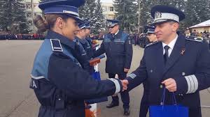 Admitere in scoala de subofiteri de jandarmi dragasani, falticeni. Campinatv Ro Festivitate Absolvire È™coala De PoliÈ›ie Campina PromoÈ›ia 2017 Decembrie Youtube