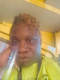 Inside the truck Vs outside 🚛💨🫶🏾