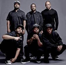 View the behind the scenes photos after the jump. Straight Outta Compton Die Interviews Fm4 Orf At