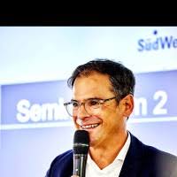 50+ "Daniel Henne" profiles