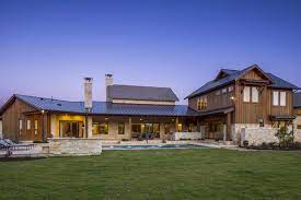 Notice it contains everything that makes a hacienda a hacienda. New Take On Texas Farmhouse By John Siemering Homes Austin Tx Farmhouse Exterior Austin By John Siemering Homes Houzz