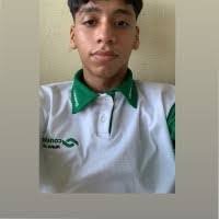 Daniel Leos's Instagram, Twitter & Facebook