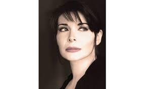 Luisa Barba di Positano riceve a Salerno il Premio Venere d'Oro alla  carriera