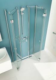 Mehr Platz Im Bad Barrierefreiheit Dank Des 360 Twin Scharniers Konnen Die Turteile In Alle Richt Falttur Dusche Kleiner Duschraum Kleine Badezimmer Design