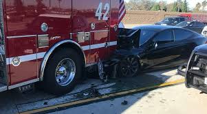 A crash involving a tesla model s in texas at the weekend killed two men, with neither apparently harris county constable precinct 4 deputies said the tesla vehicle was moving at high speed when it. Tesla Driver Seen Gazing Down Before 2018 Crash Transport Topics