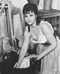 She is perhaps best known for her roles in federico fellini's 8½ and juliet of the spirits, winning a silver ribbon best supporting actress award for each film. Sandra Milo Washing 24 Femmes Per Second