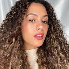 Extremely excited to share that I've now joined the incredible Coach team  as Partnerships Marketing Coordinator EMEAI! Thank you to my wonderful team  Charlotte Pasamar Phoebe Parker Macy Barnett…