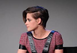 The back and sides of this bleached 'do are tapered into the head to achieve a sleek finish. Kristen Stewart Kristen Stewart Hair Kristen Stewart Short Hair Short Hair Styles Pixie