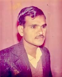 آج پاکستان کے مشہور جاسوسی ناول نگار اشتیاق احمد کی برسی ہے اشتیاق احمد  کراچی کتب میلہ میں شرکت کرنے کے بعد واپس اپنے آبائی شہر جھنگ آ رہے تھے۔  کراچی ایئرپورٹ