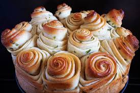 Jenis roti khas eropa yang berbentuk simpul atau lilitan. 6 Jenis Roti Yang Bisa Ditemukan Di Negara Negara Timur Tengah Rugelach Mirip Roti Khas Eropa Tribun Travel