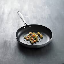 4 Non Toxic Cookware Brands To Keep Chemicals Out Of Your Food Non Toxic Cookware Kitchen Craft Cookware Cooking Kitchen