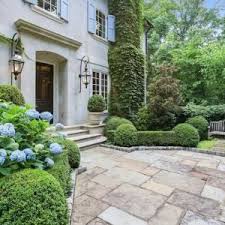 House Envy This Buckhead Estate Was Updated By Yong Pak And Dan Carithers Atlanta Magazine In 2020 French Country Garden French Country Garden Decor Country Garden Decor