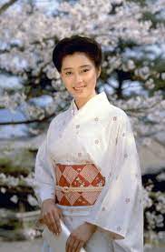 伝説の女優・夏目雅子さん、死因は白血病ではなかった！？母親との確執など実兄が告白 : スポーツ報知
