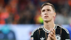 Verletzungsschock: DFB-Star muss Training abbrechen – und reist ab — T-Online