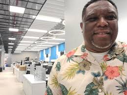 hawiianshirtday #lastdayonthejob #formyhomies