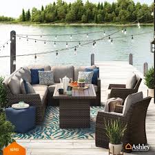 Automatico cerca de la puerta de luz cuerpo de aleación de aluminio cierre de la puerta del hogar fuerza ajustable cierre automático de puertas: El Juegoparaexteriores Salceda Tiene Las Lineas De Mimbre De Suave Tejido Que Amas Y Decoracion De Jardines Exteriores Diseno De Terraza Vida Al Aire Libre