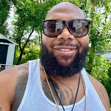 Happy 68th birthday to Mel Gibson! 🥳🎂 The actor has portrayed a variety  of characters