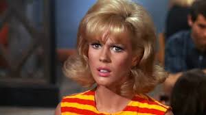 DREAMS ARE WHAT LE CINEMA IS FOR...