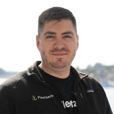 Jonathan Crews's Instagram, Twitter & Facebook