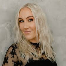 Erin Siders's Instagram, Twitter & Facebook