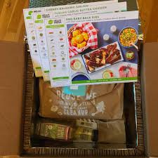 Tilapia is quickly blackened to make these fish tacos that come with a zesty red cabbage slaw and homemade guacamole. Hellofresh Vs Green Chef 2021 Review And Comparison