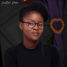 Man surprises woman with gift after retreat