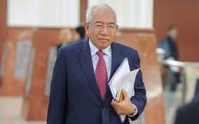 Perdana menteri malaysia datuk seri mohd najib bin tun abdul razak di riuh pagi era. Tnb Chairman Says He Is Not Earning Rm1 Million A Month Here S What We Know