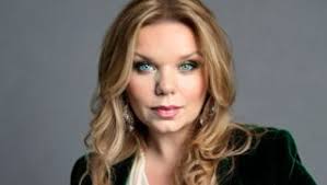 Naomi Rose-Mock dives into eerie duality of 'Jekyll & Hyde'