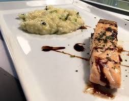Zucchini Risotto Mit Lachsfilet Rezept Lebensmittel Essen Zucchini Risotto Lachsfilet