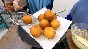 Yang paling penting, resepi ini lebih sihat. Kuih Bom Mak Saya Beserta Tips Untuk Bagi Kuih Bom Ni Meletop Youtube